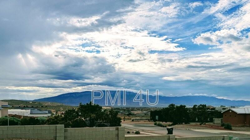 2317 Garden Rd Ne - Photo 4 of 47