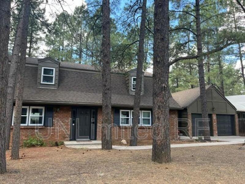 535 N Bertrand St - Photo 2 of 24