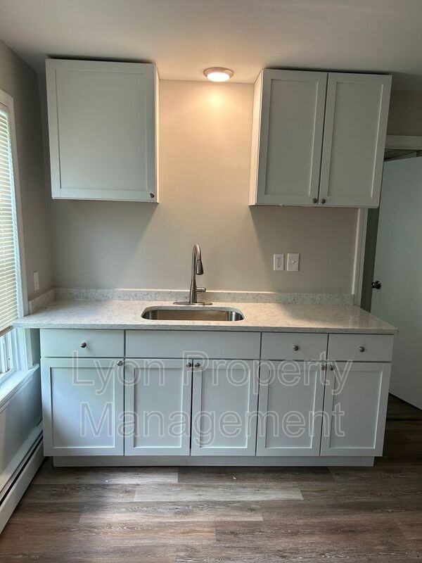 44 Spring St #A - Photo 2 of 10