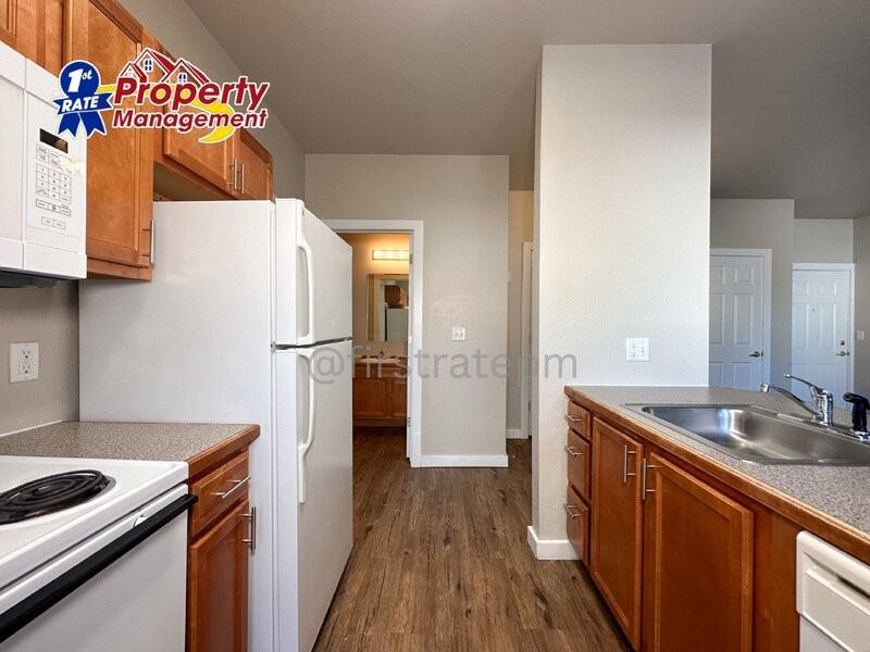 272 W Mallard Dr #102 - Photo 7 of 23