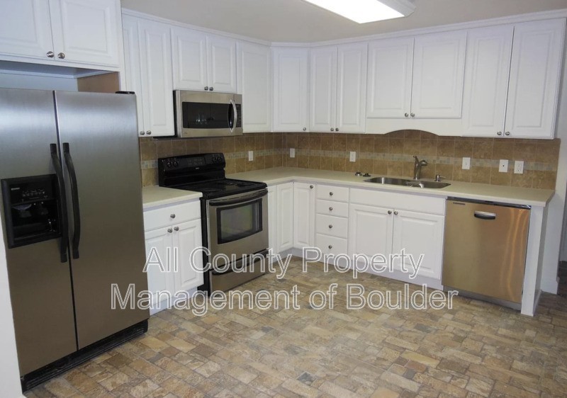 4890 Sioux Dr - Photo 4 of 20