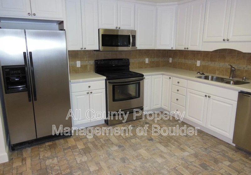 4890 Sioux Dr - Photo 2 of 20