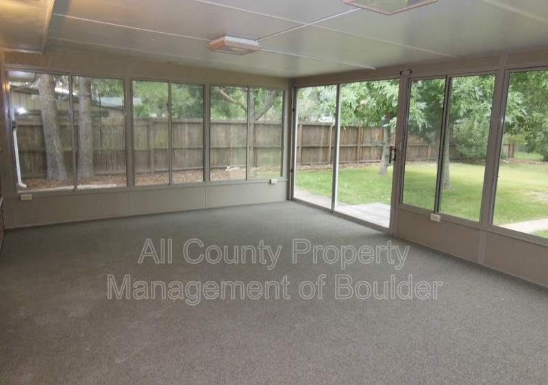 4890 Sioux Dr - Photo 6 of 20