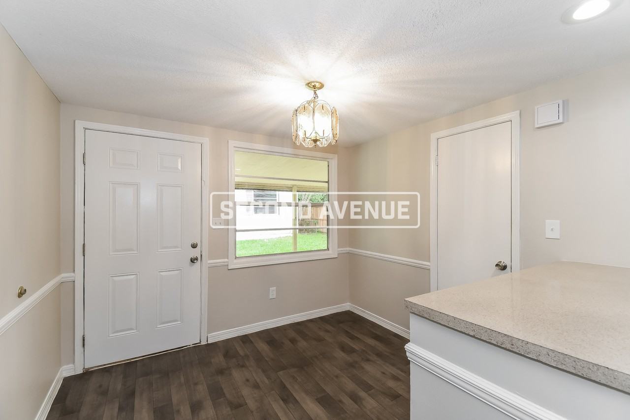 5331 Woodcrest Rd - Photo 6 of 25