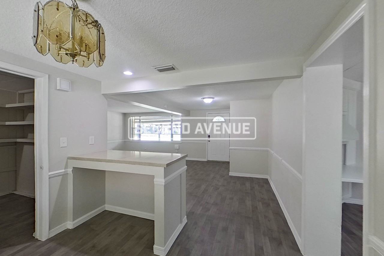 5331 Woodcrest Rd - Photo 7 of 25
