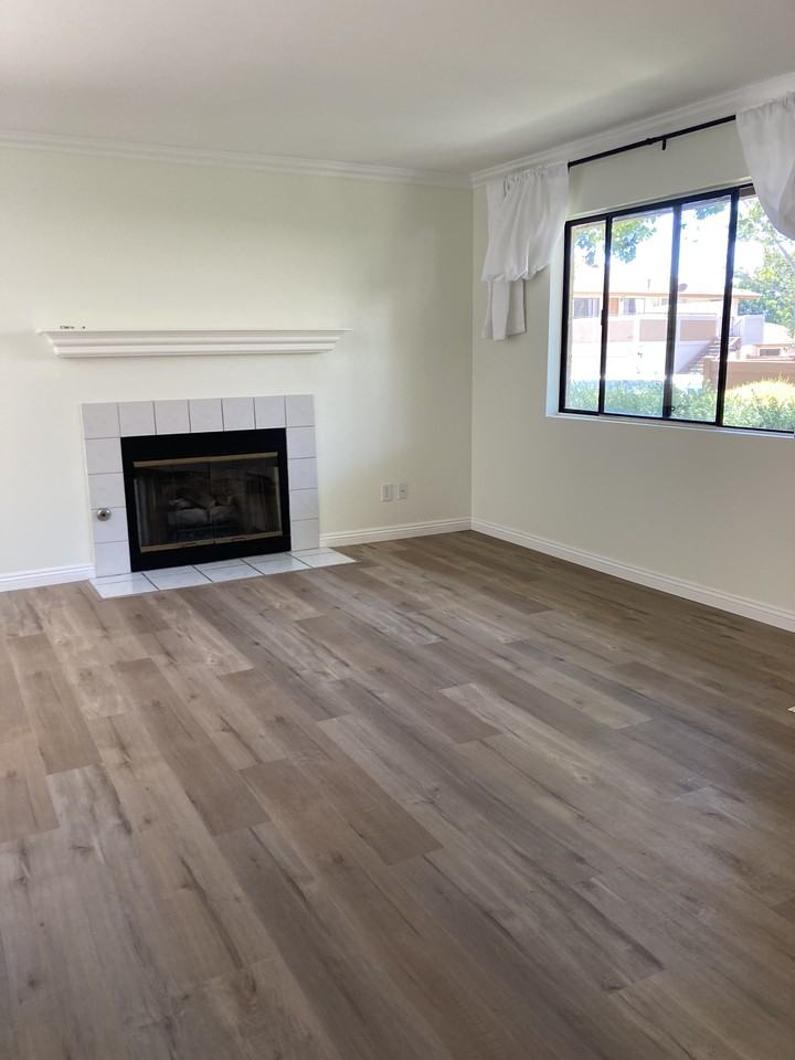 587 Riley Ln - Photo 3 of 15