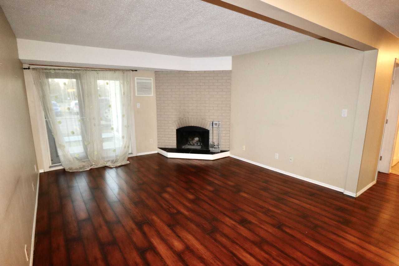 10500 29 Ave Nw - Photo 3 of 18