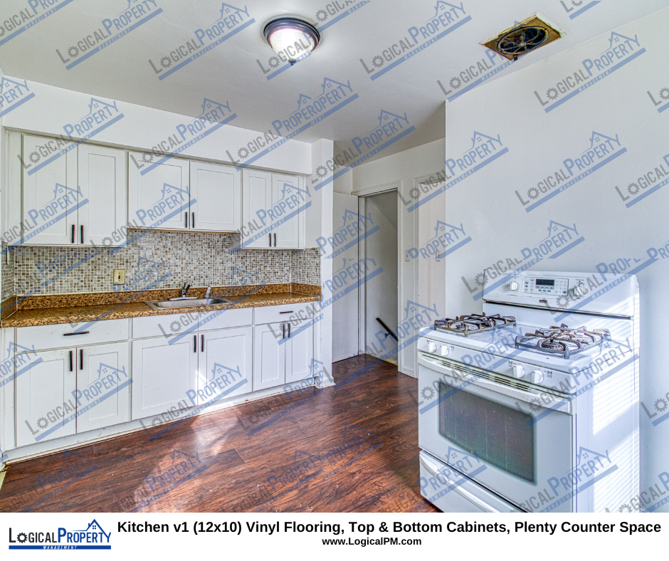 17710 Chester St - Photo 2 of 10