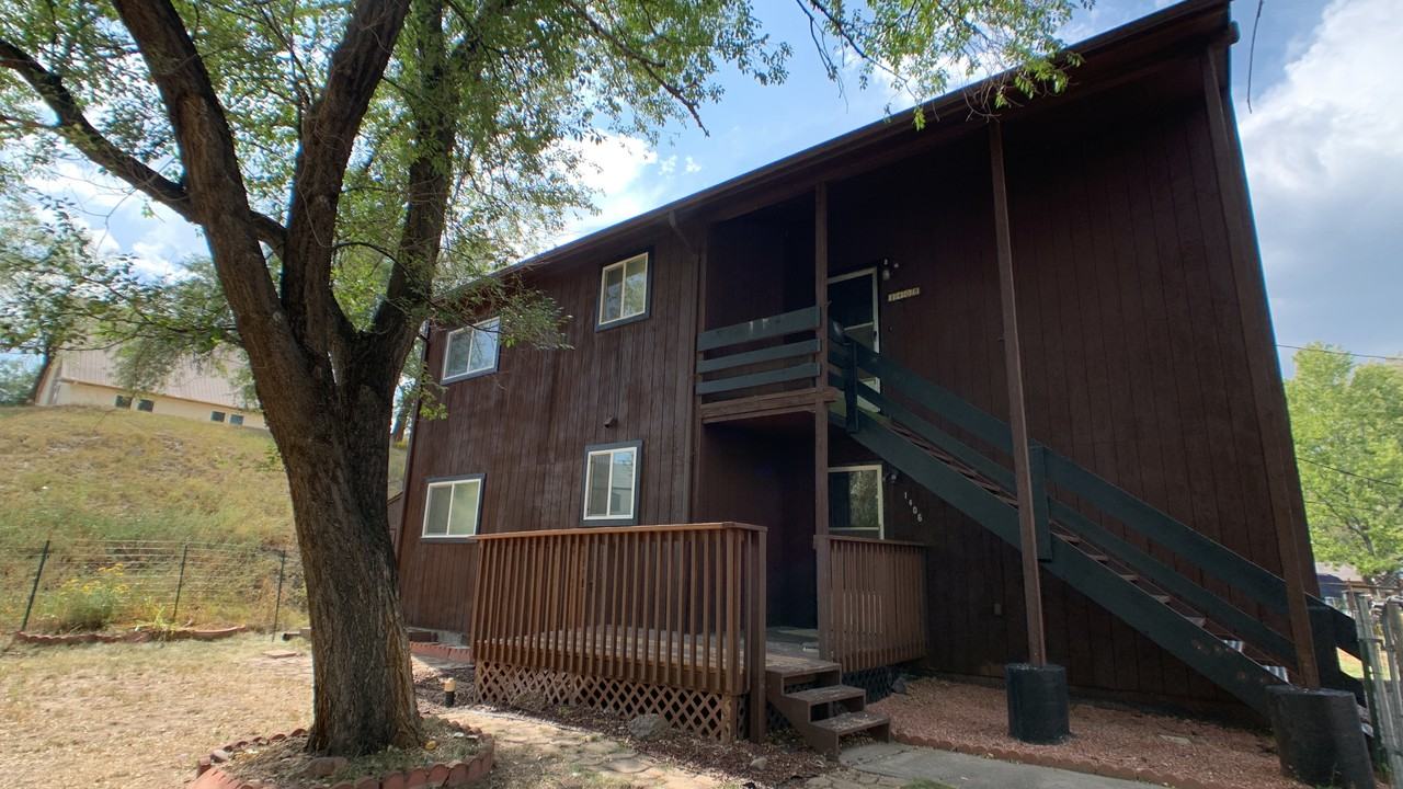 1406 Race St - Photo 2 of 16