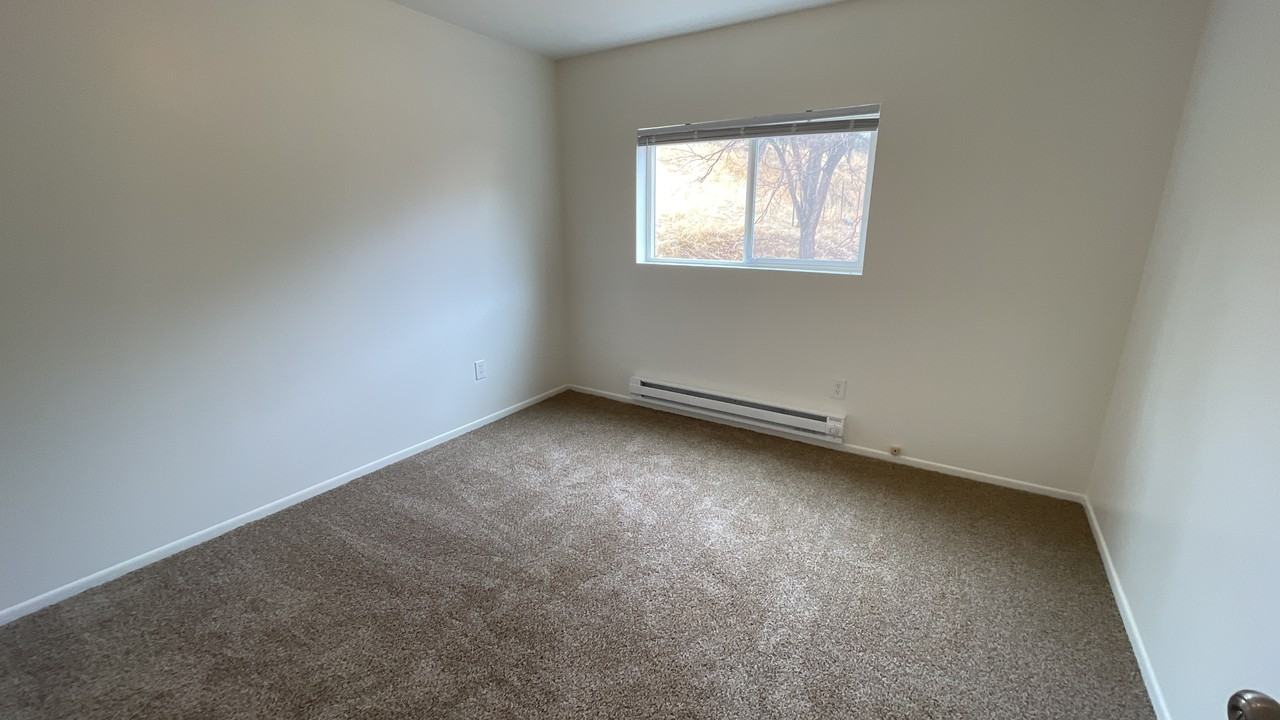 1406 Race St - Photo 7 of 14