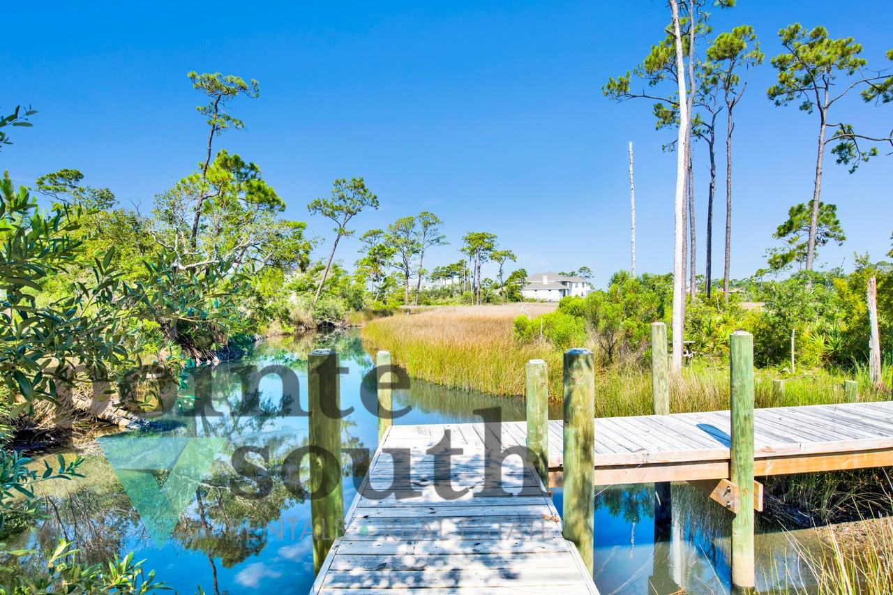 16262 Tarpon Dr - Photo 5 of 36