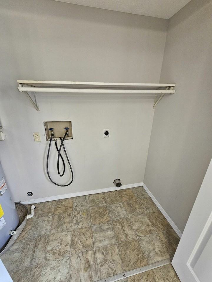 1000 Brown Ave - Photo 3 of 7