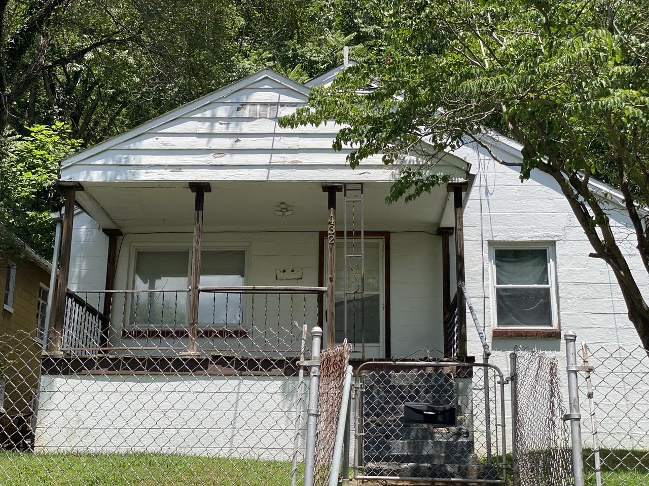 1432 Livingston Ave - Photo 3 of 3