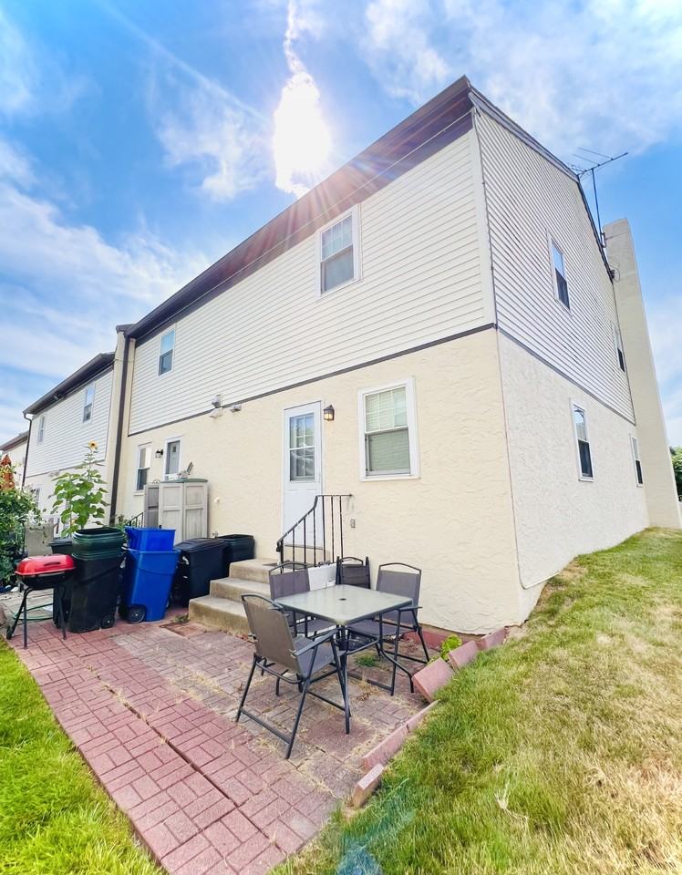 515 N York Rd #8A - Photo 5 of 20