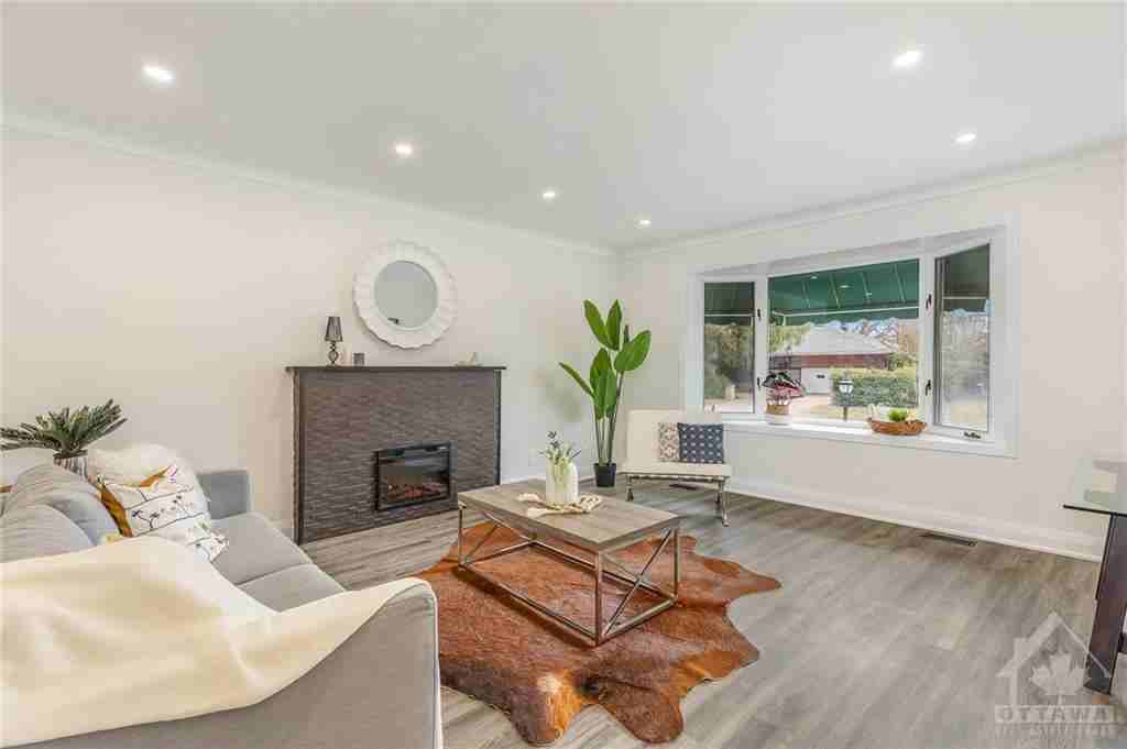 32 Roundhay Drive - Photo 3 of 15