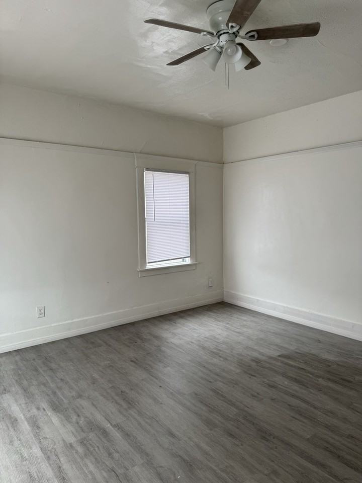 644 West 5th Street #7 - Photo 3 of 13