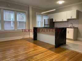 featured image of 962 Monroe Ave