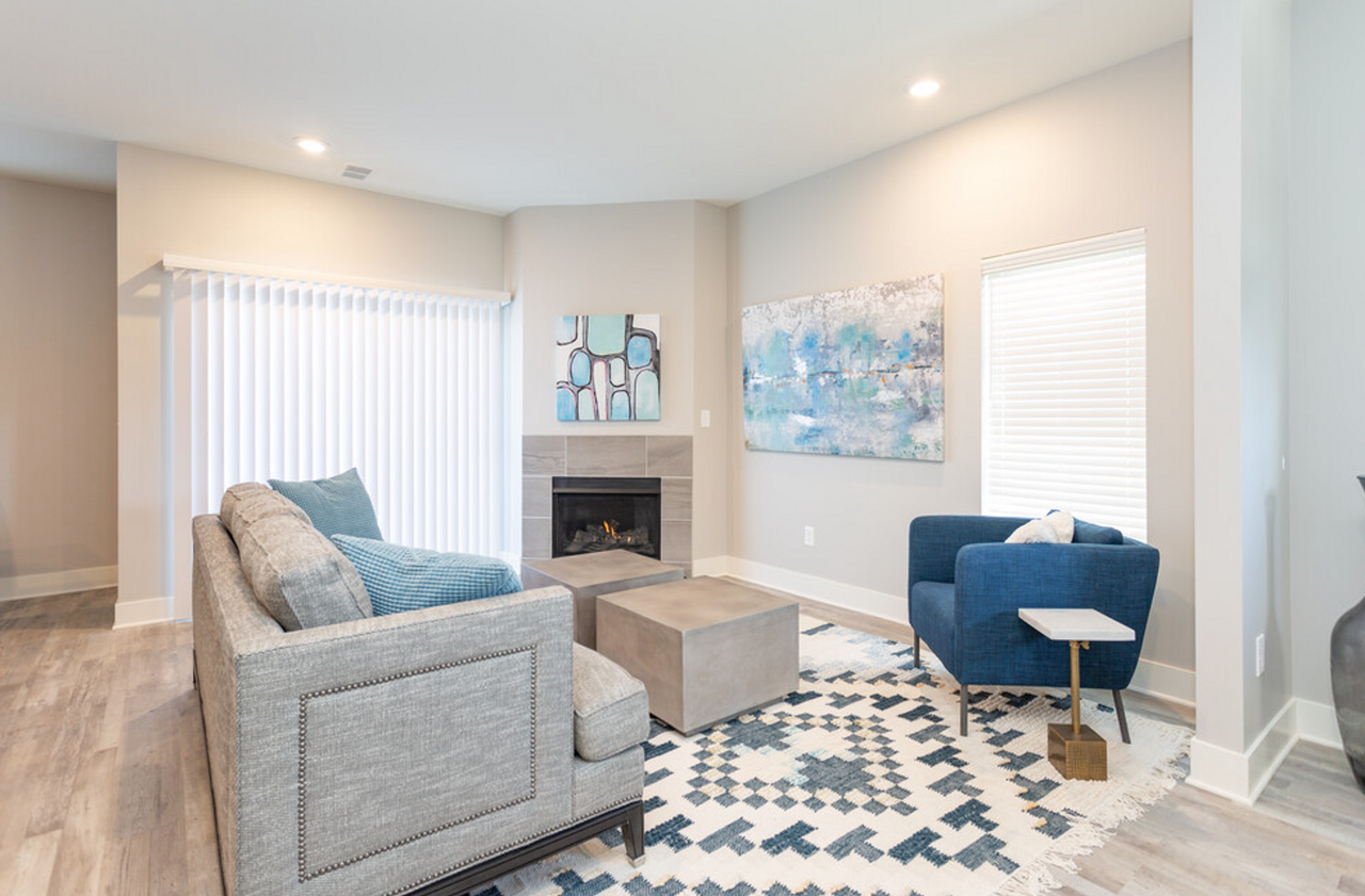 2233 Michigan St NE - Photo 7 of 50