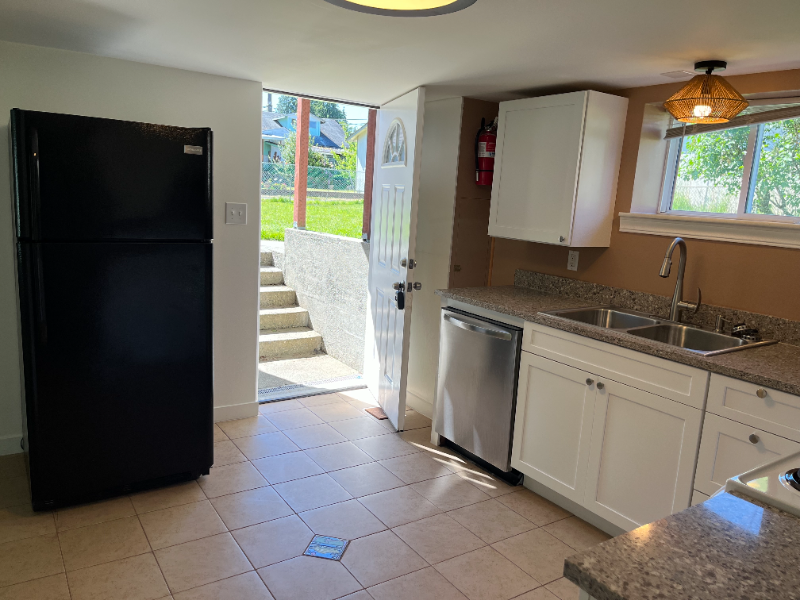 1708 S Durango St #B - Photo 5 of 17