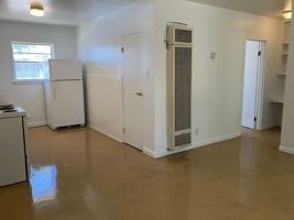 featured image of 700 E Park St