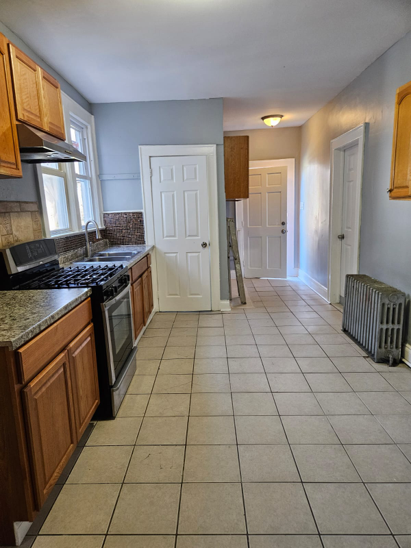 163 E 23rd St #1 - Photo 3 of 8