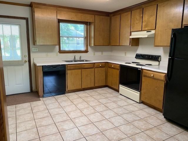 2314 Pineview Drive* - Photo 2 of 6