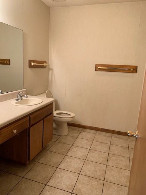 2314 Pineview Drive* - Photo 3 of 6