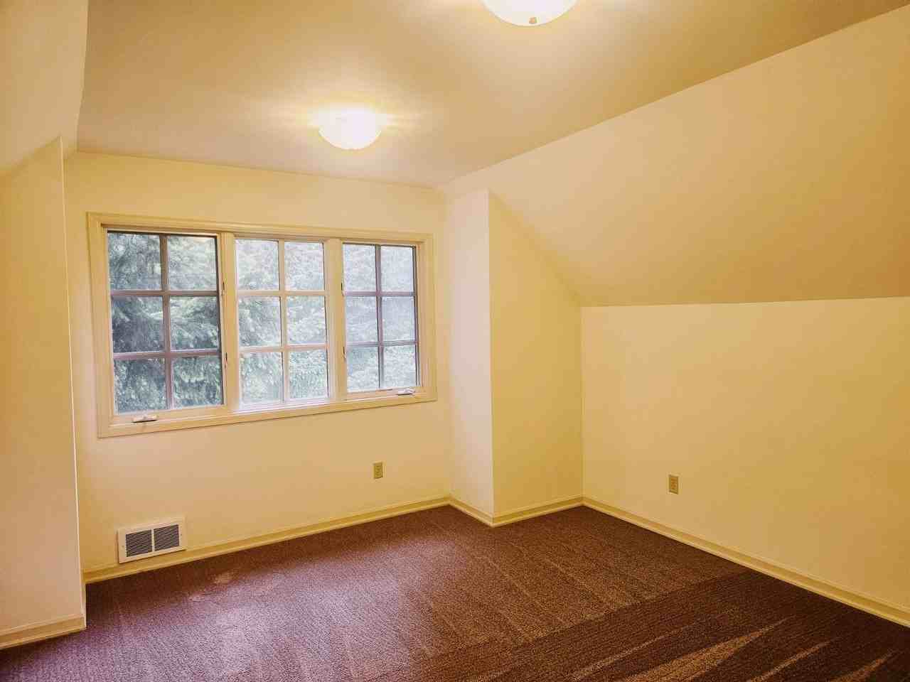 30922 - Burris - Photo 3 of 10