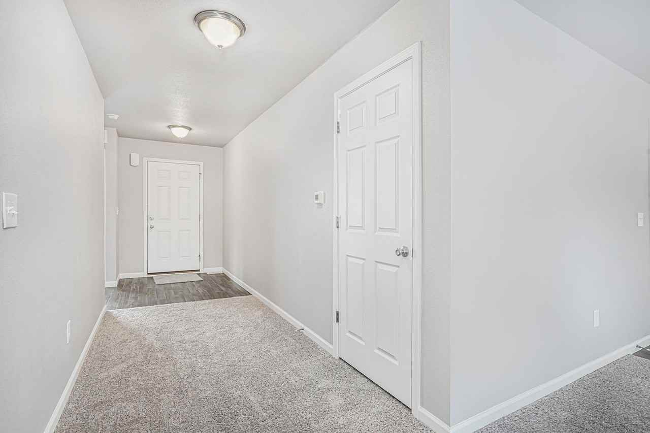 3300 Hill Hollow Ln - Photo 3 of 18