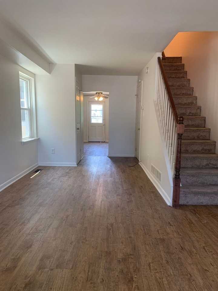 800-818 Main St - Photo 3 of 20