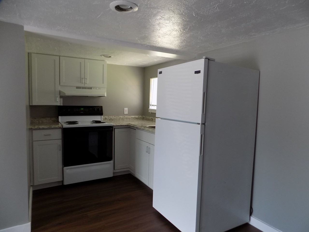 669 W Osceola St #A - Photo 2 of 6