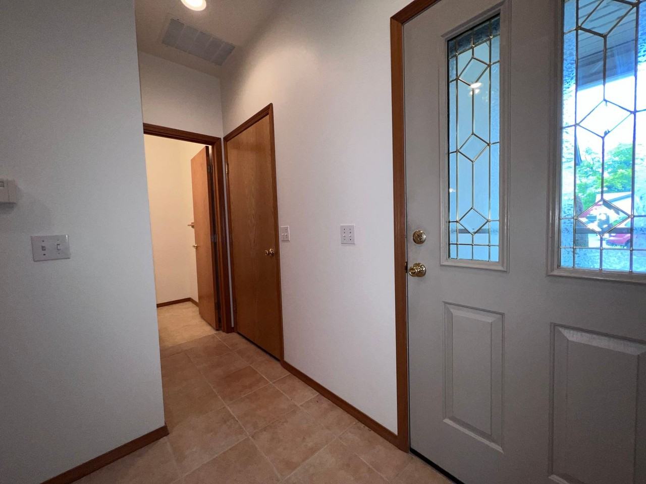 418 17th St Se #6C - Photo 2 of 23