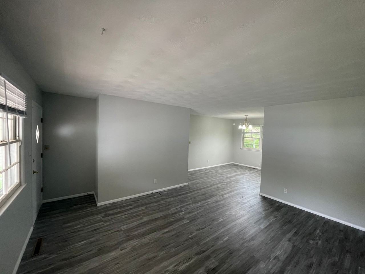 2221 S Virginia Ave - Photo 6 of 25