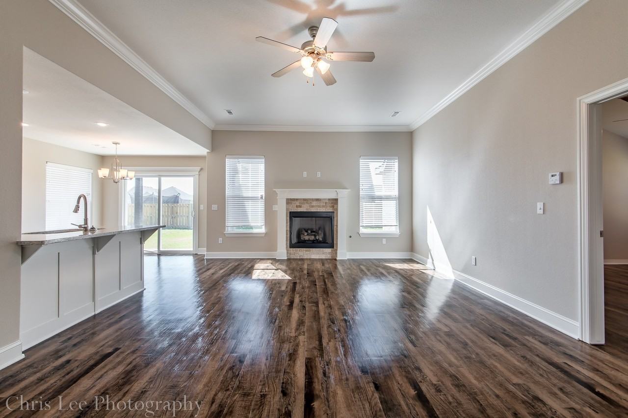 1635 S Borden St - Photo 3 of 17