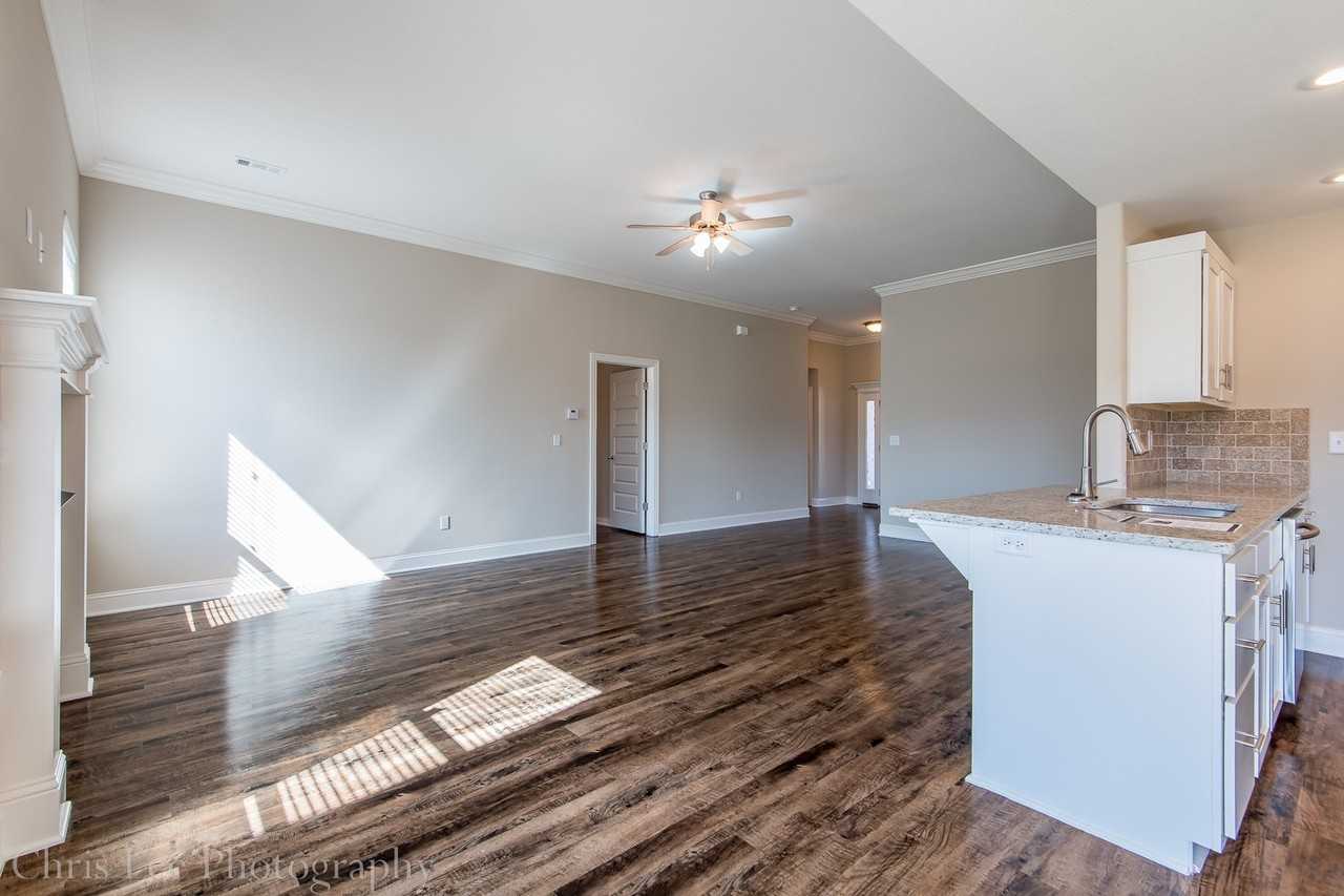1635 S Borden St - Photo 5 of 17