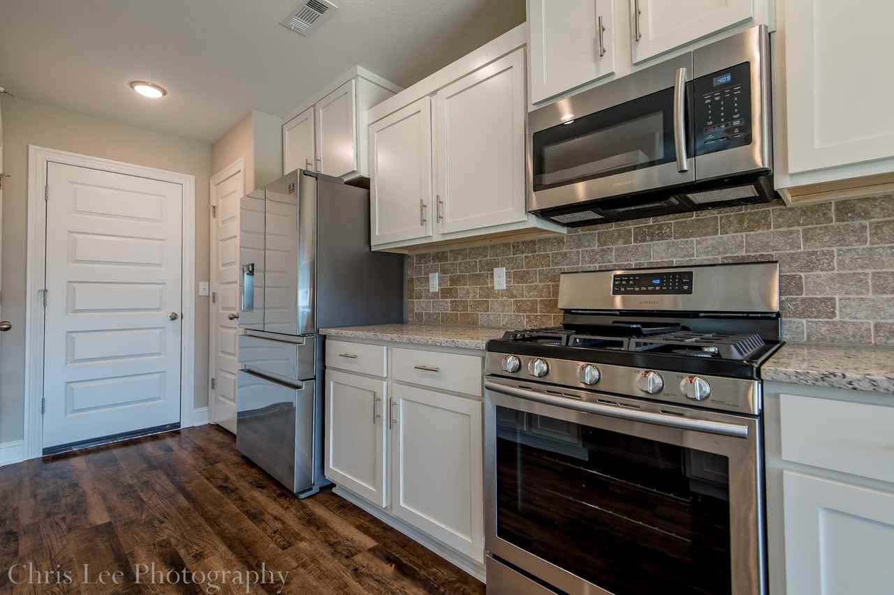1635 S Borden St - Photo 7 of 17