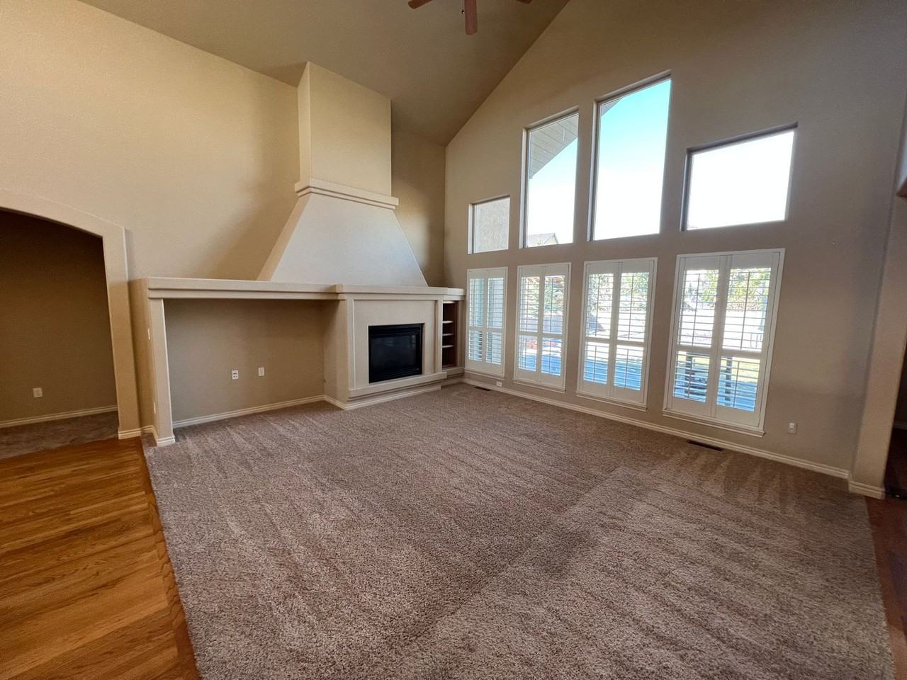 3743 Oak Meadow Dr - Photo 3 of 33