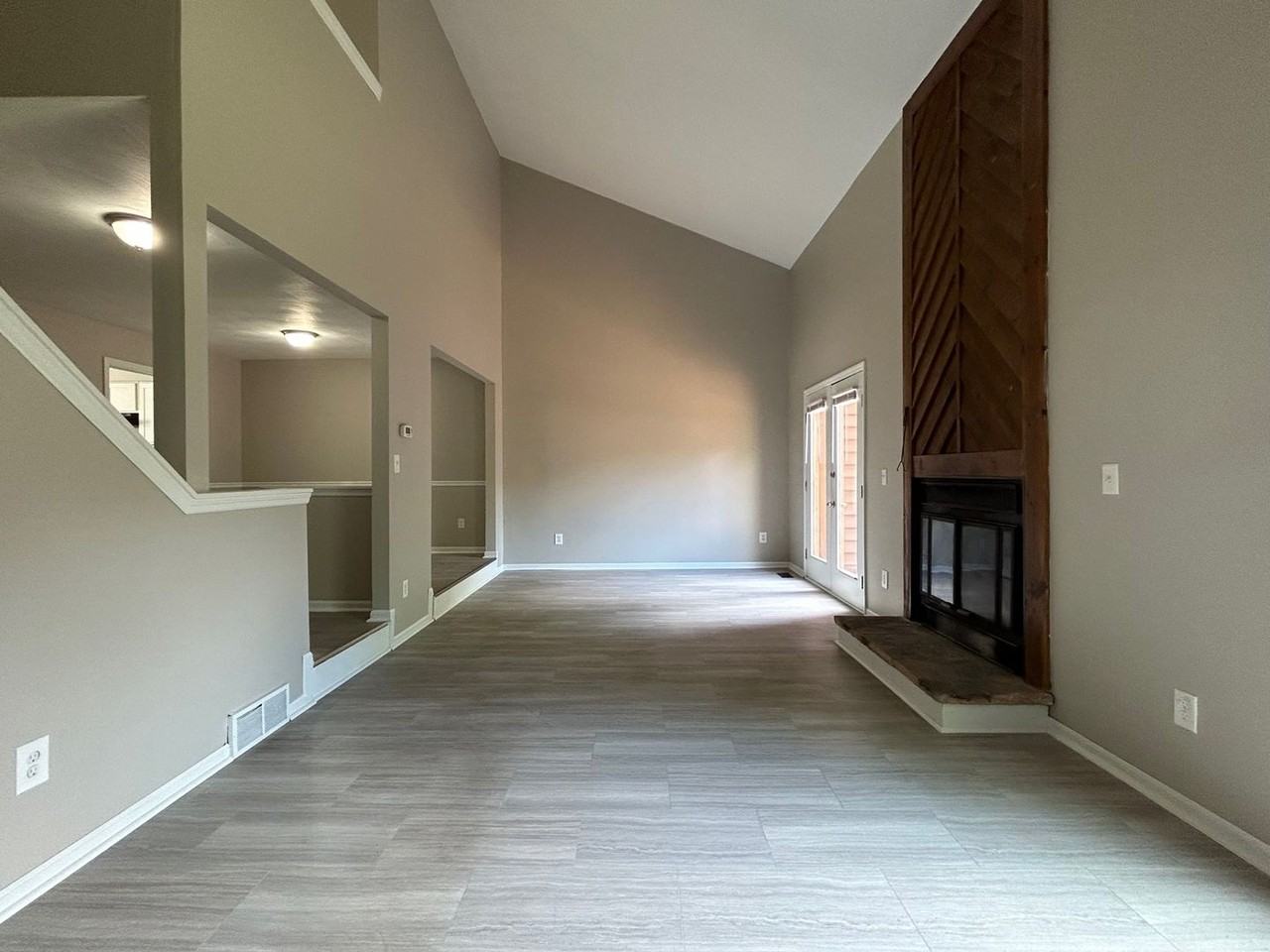 3315 - 3321 Kristin Court - Photo 3 of 12