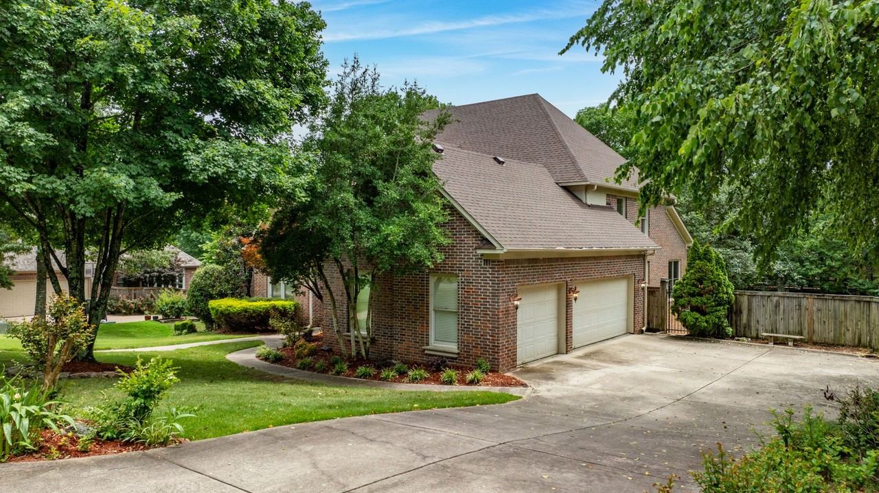 14 Piney Ln - Photo 2 of 50