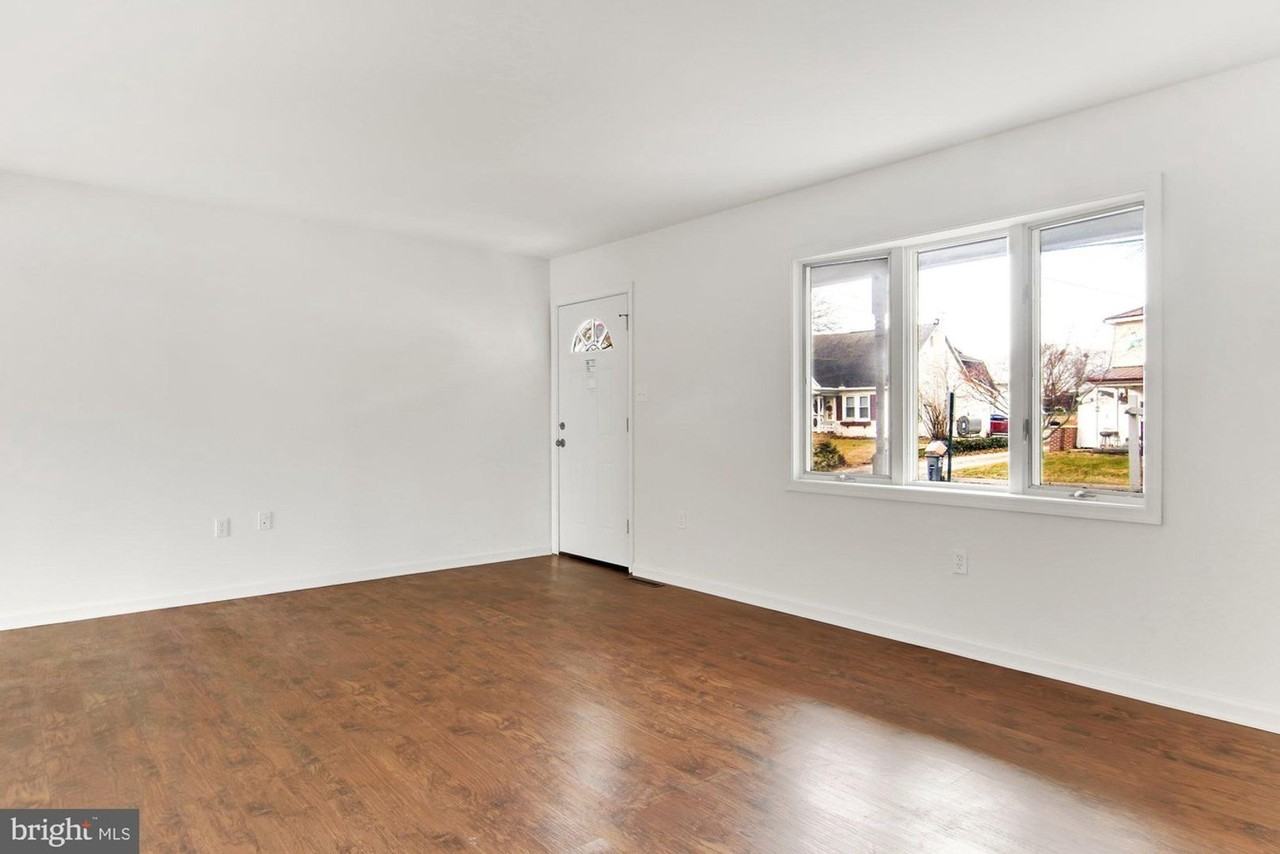 402 N Walnut St - Photo 3 of 21