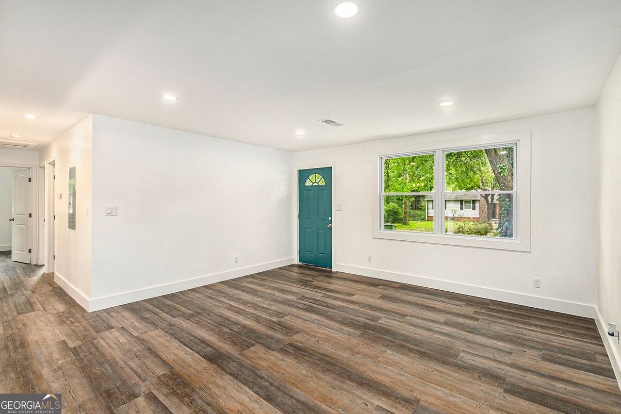 408 Belgarde Pl Se - Photo 3 of 22