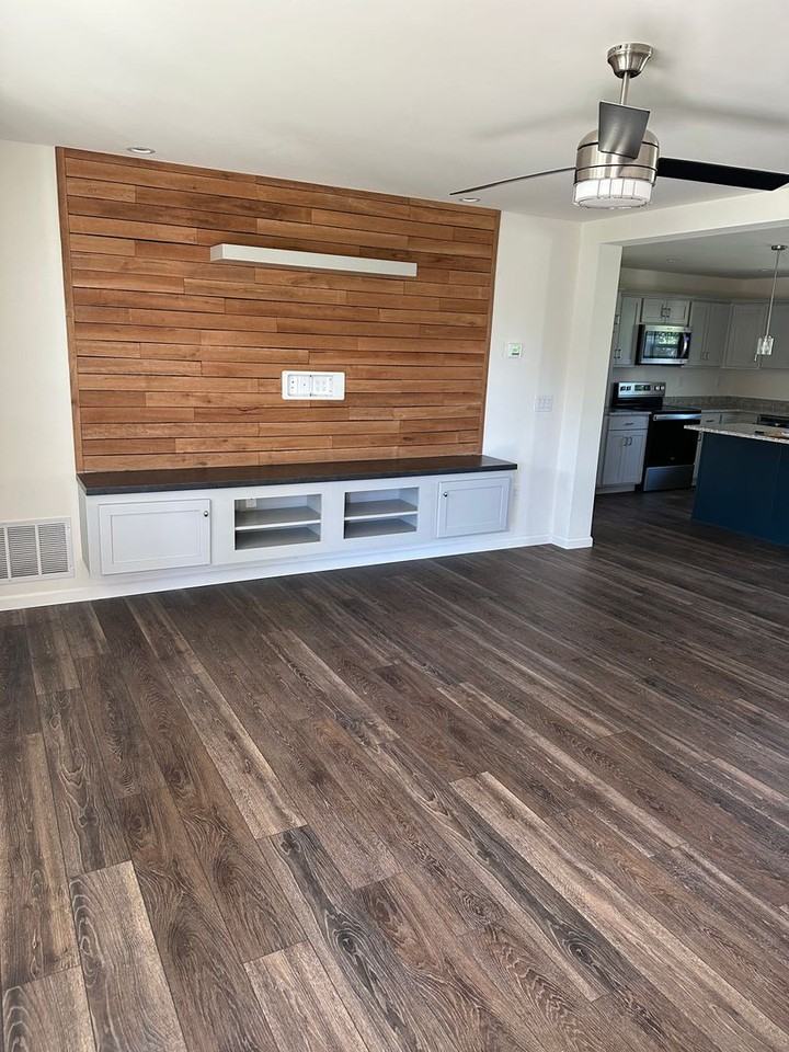 180 Timberwood Trl - Photo 2 of 16