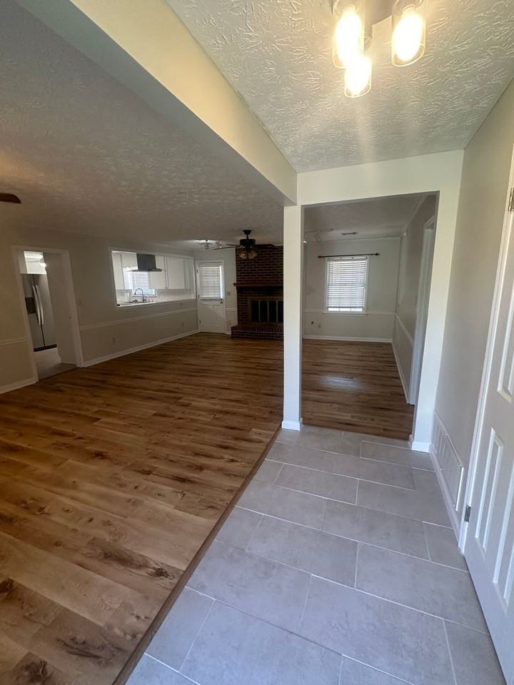 2104 Woodmere Loop - Photo 2 of 22