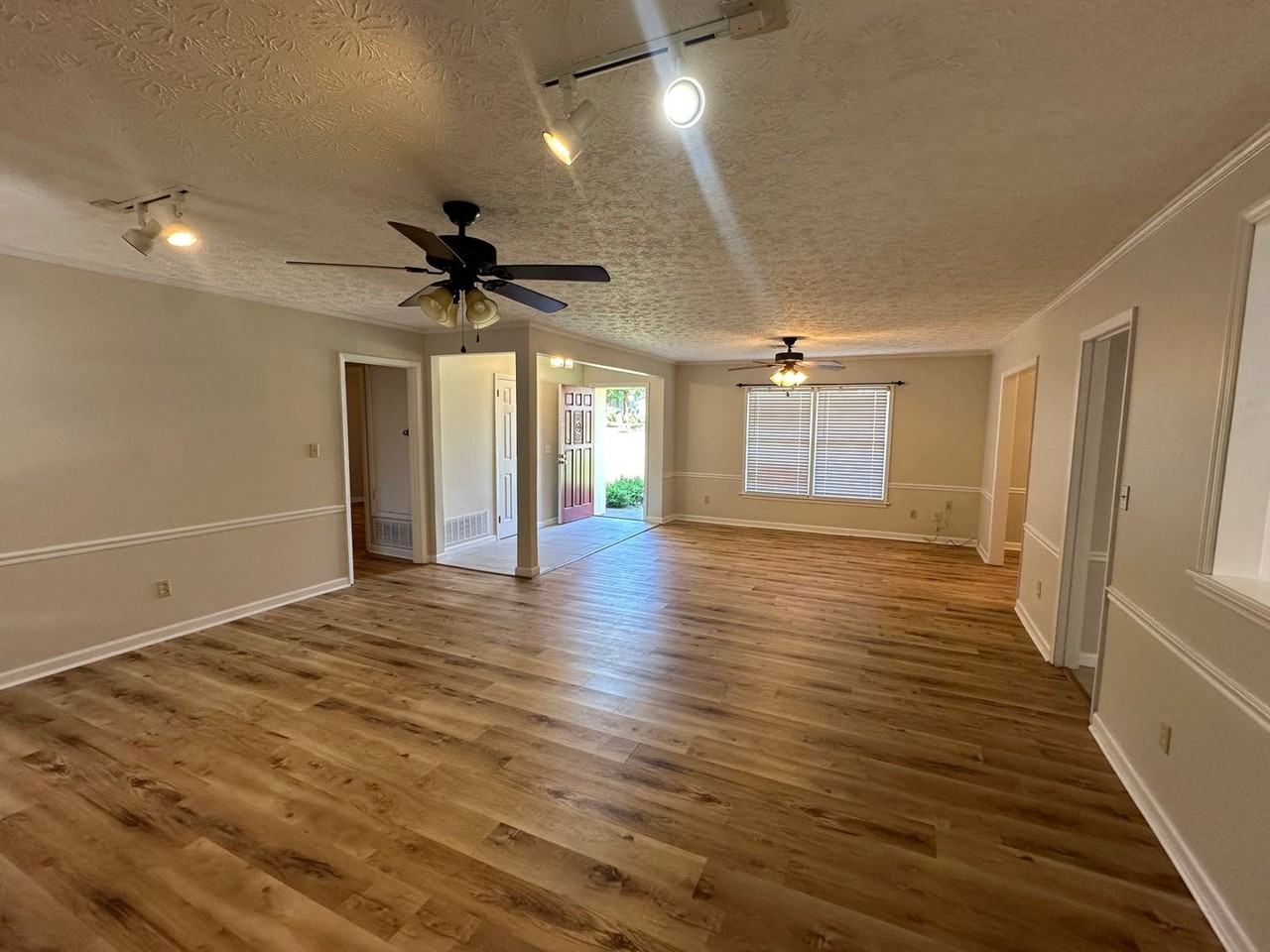 2104 Woodmere Loop - Photo 7 of 22