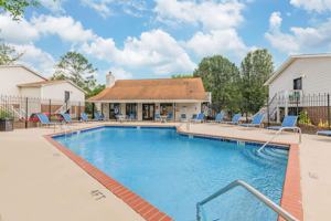 featured image of 5700 Roper St