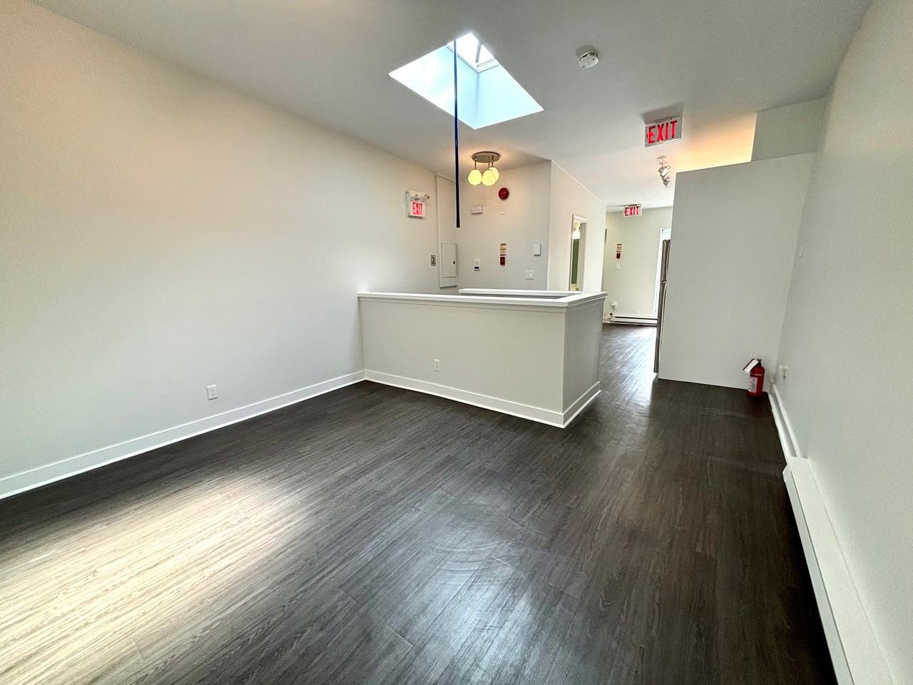 508 Yonge Street - Photo 2 of 9