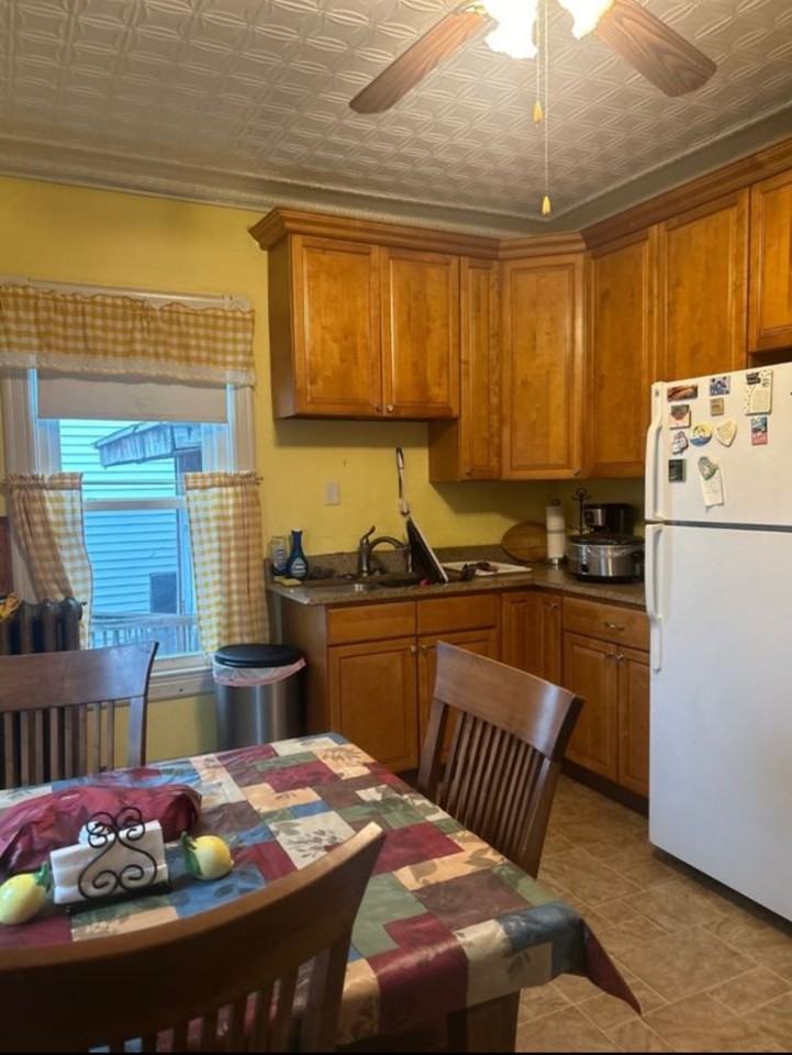 545 5th Ave #2 - Photo 3 of 6