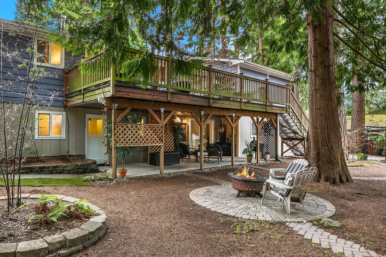 12030 Northeast 144th Street - Photo 2 of 30