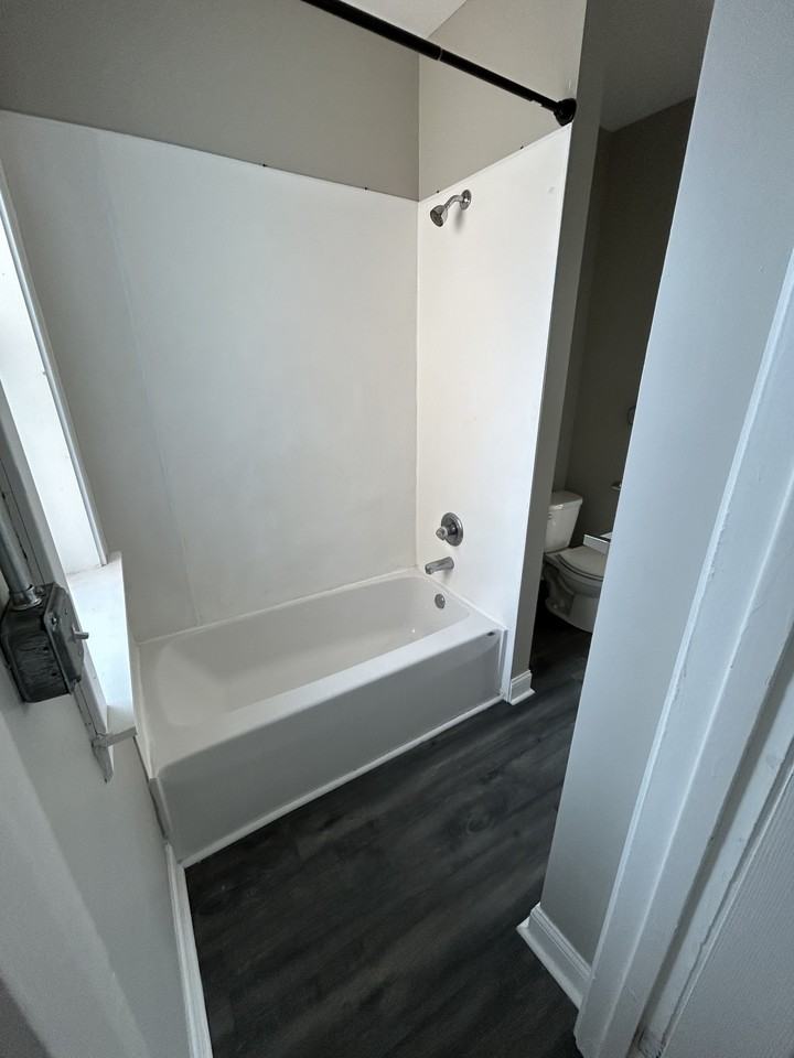 5945 Hyslop Pl #204 - Photo 6 of 6