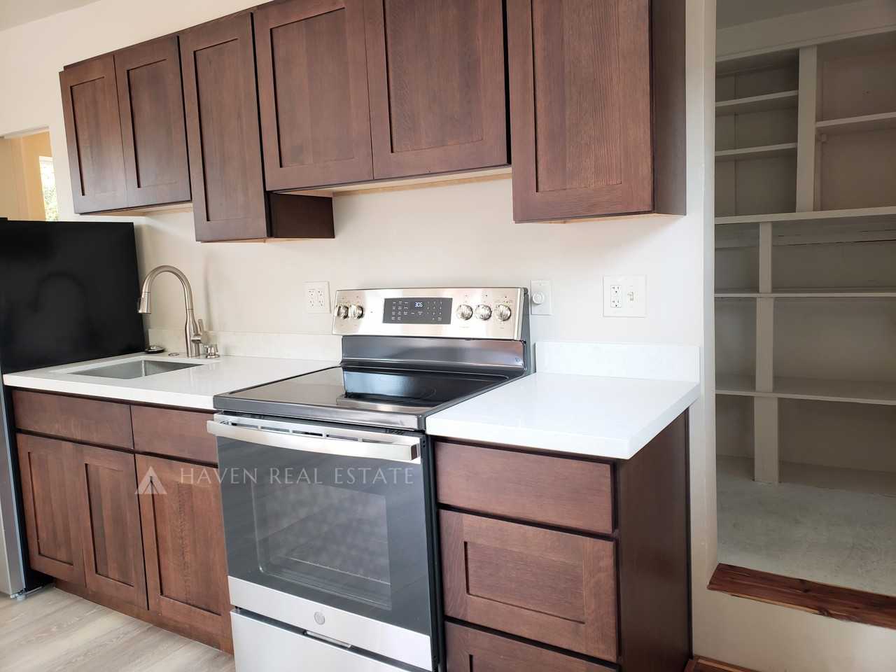 1011 Key Route Blvd Unit B #NA - Photo 3 of 19